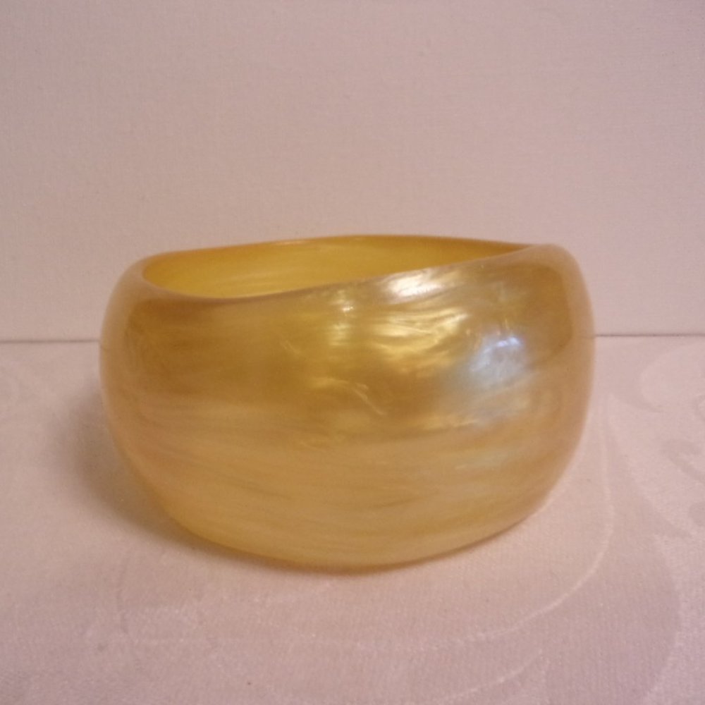 Chunky Yellow Pearlized Plastic Bangle Bracelet
